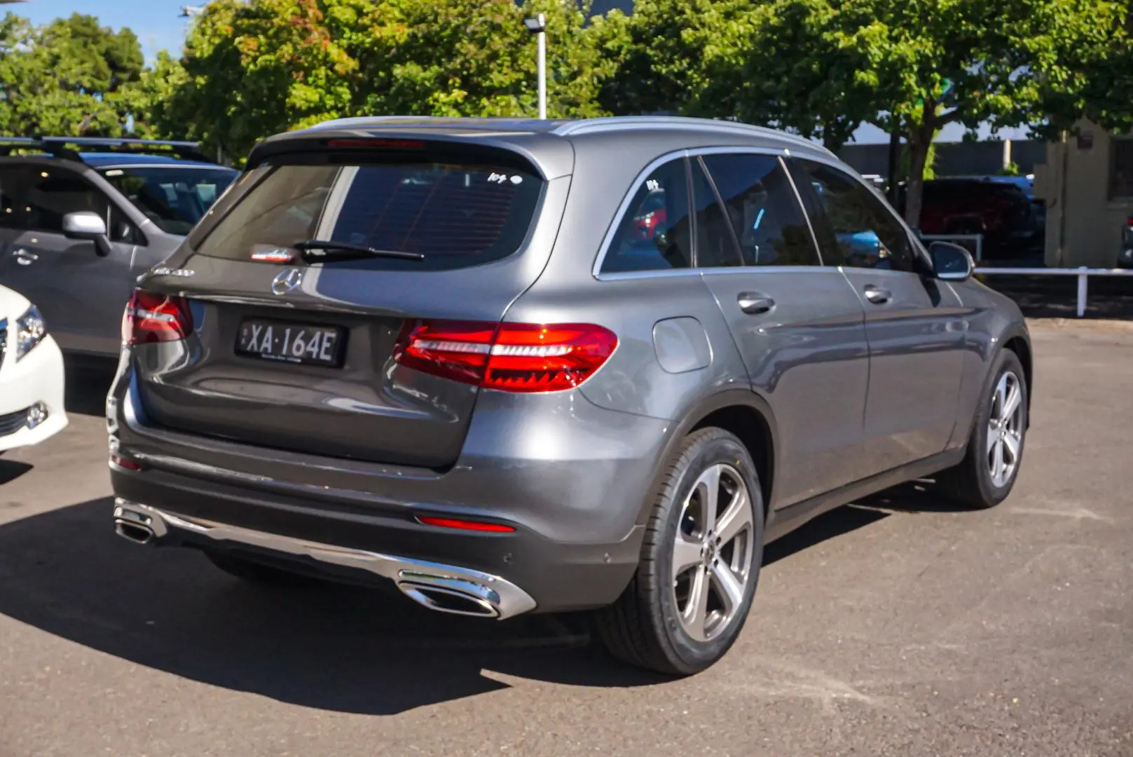 2018 Mercedes-Benz Glc-Class Gallery Image 3