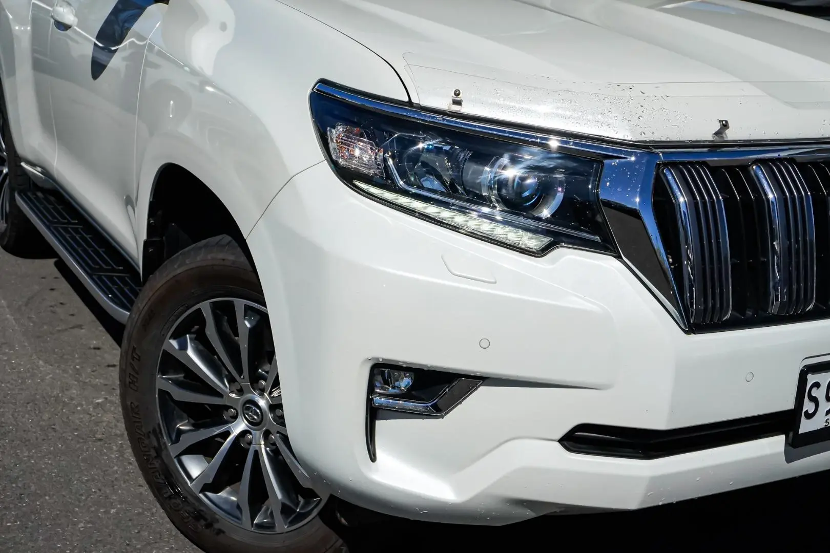 2022 Toyota Landcruiser Prado Gallery Image 12