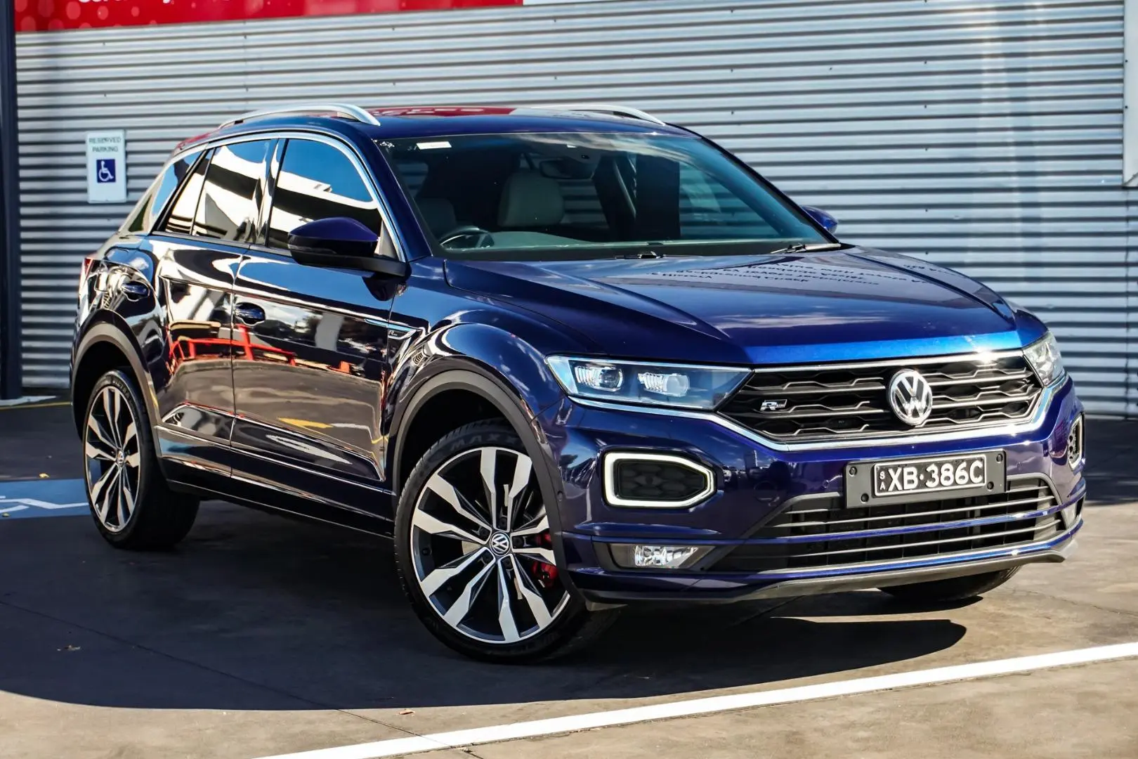 2020 Volkswagen T-Roc Gallery Image 1