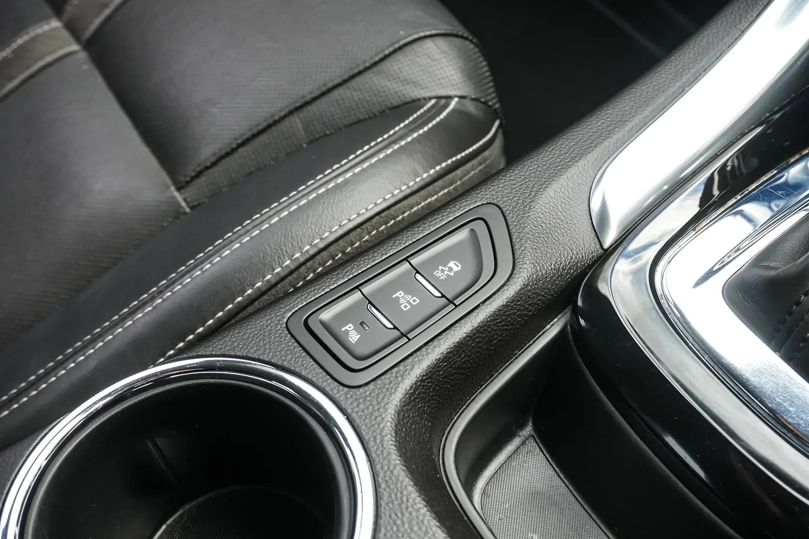 2017 Holden Commodore Gallery Image 24