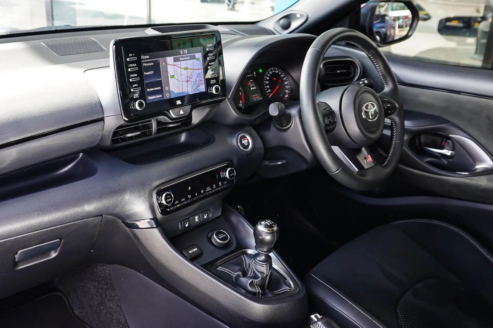 2020 Toyota Yaris Gallery Image 10