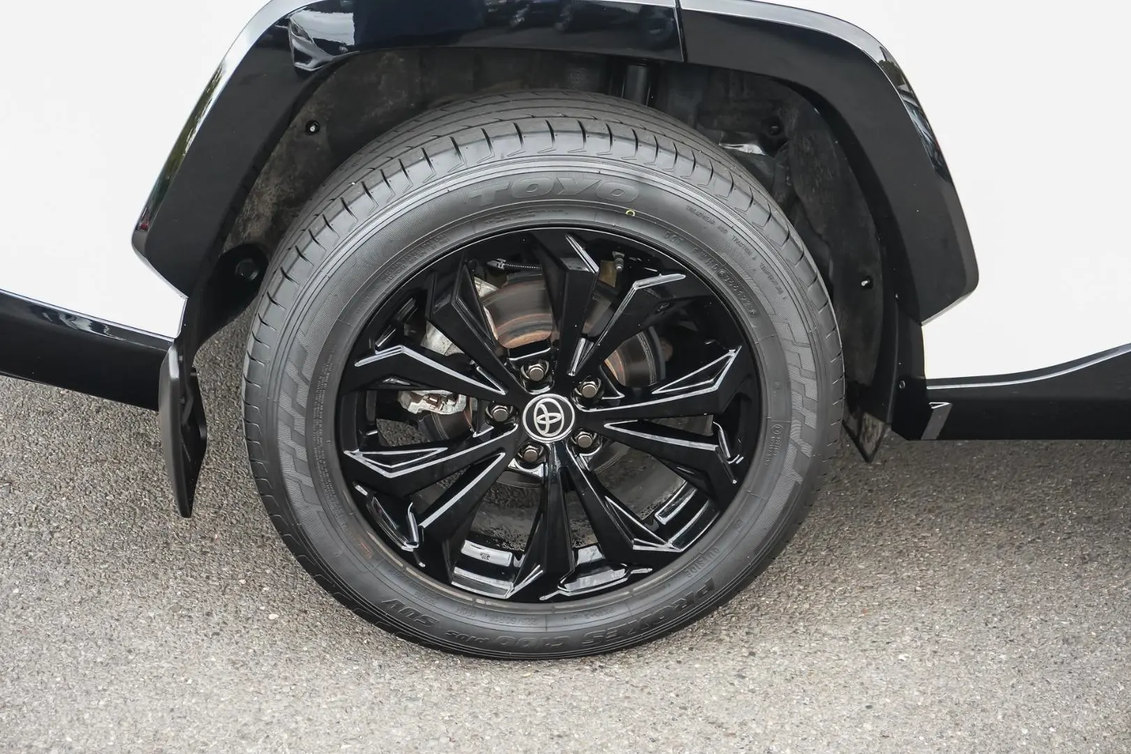 2022 Toyota RAV4 Gallery Image 17