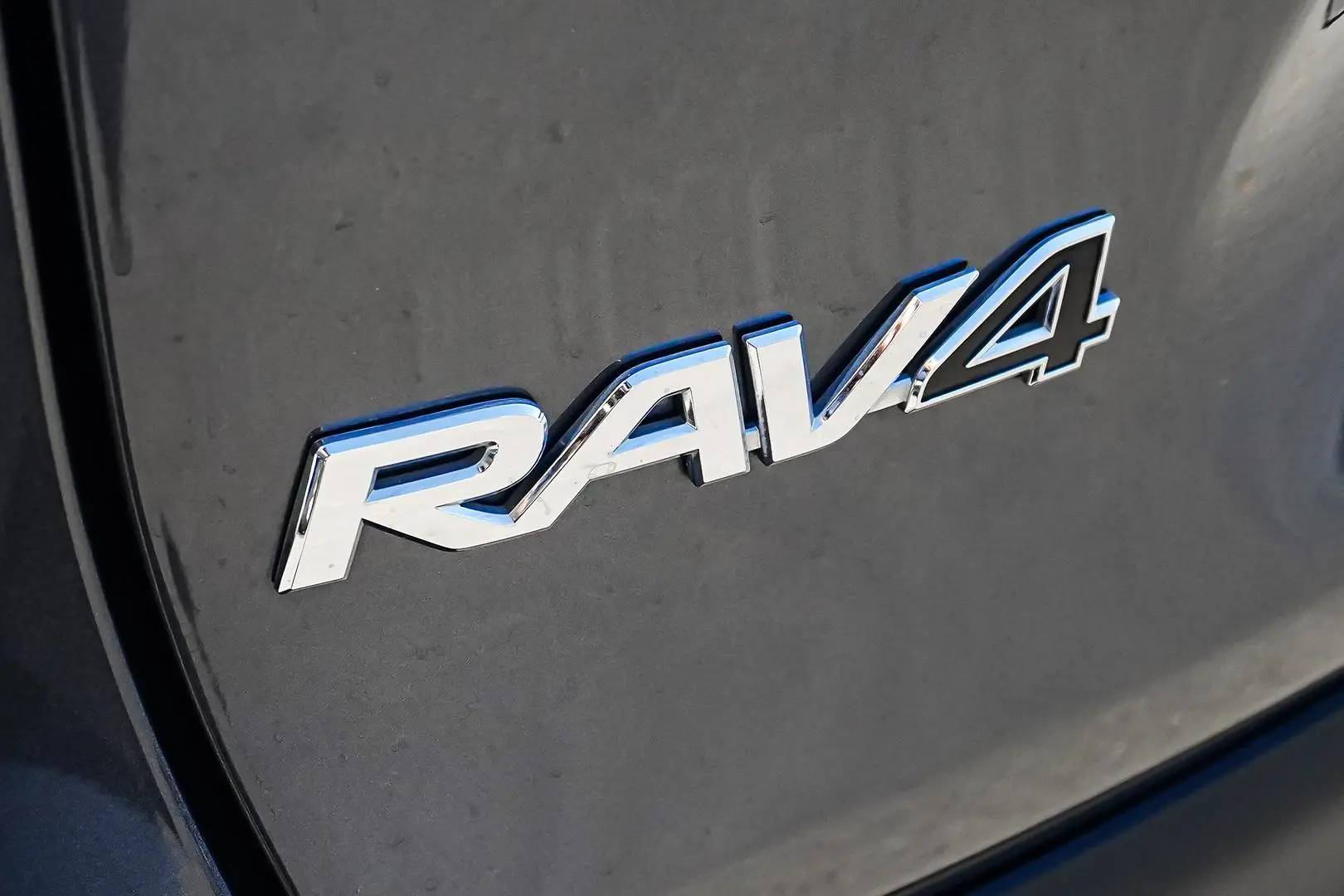 2022 Toyota RAV4 Gallery Image 15