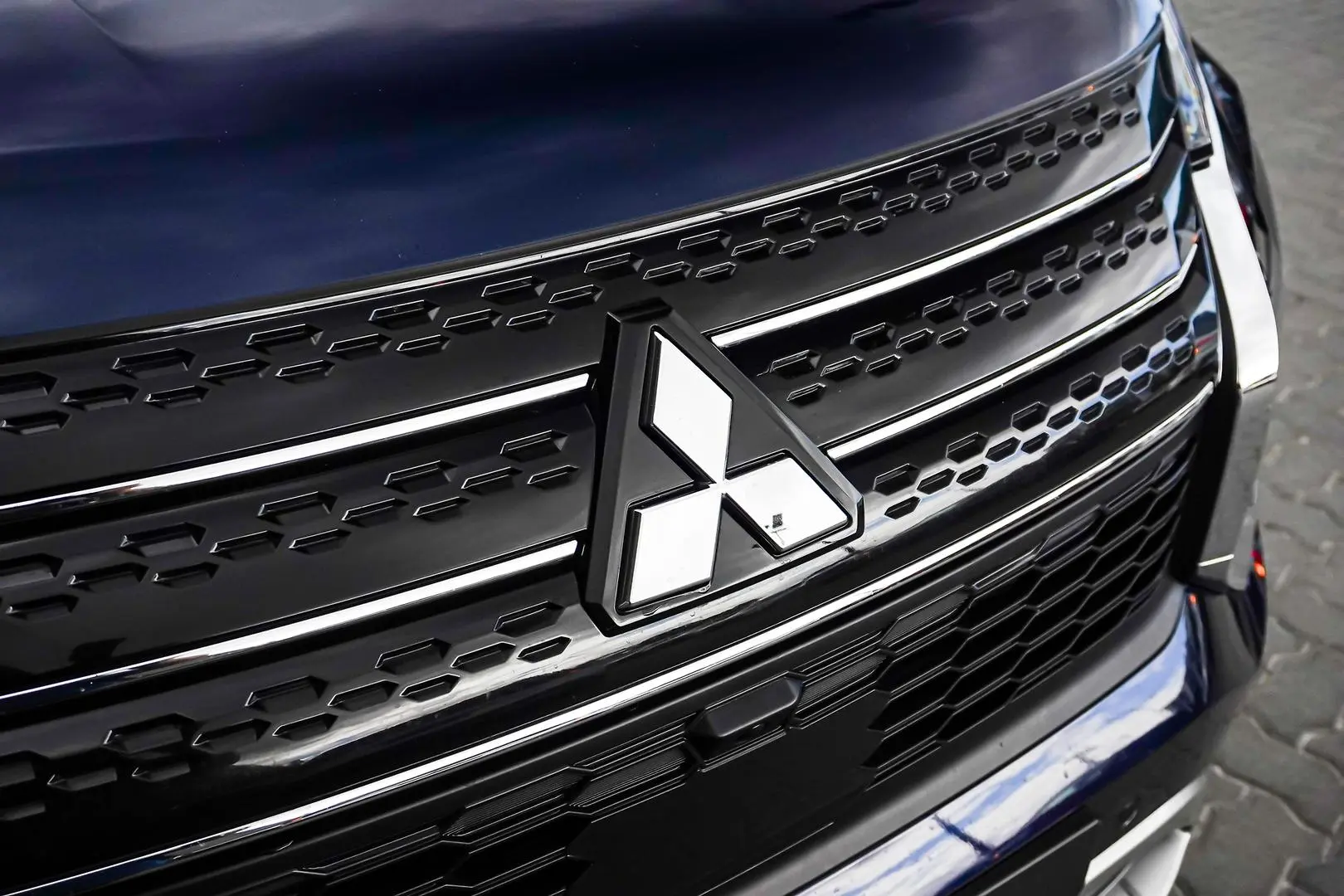 2023 Mitsubishi Outlander Gallery Image 15