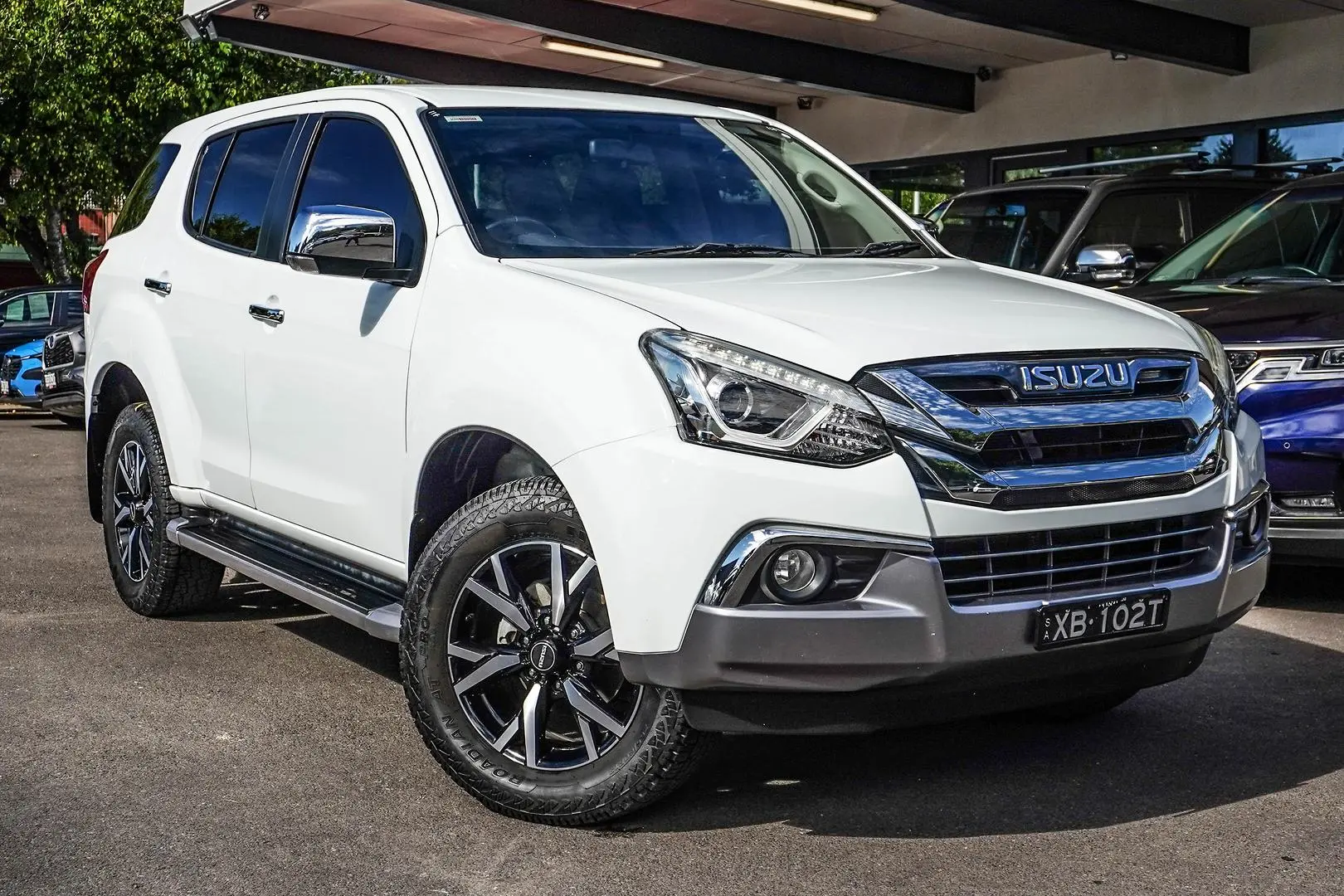 2020 Isuzu MU-X Gallery Image 2