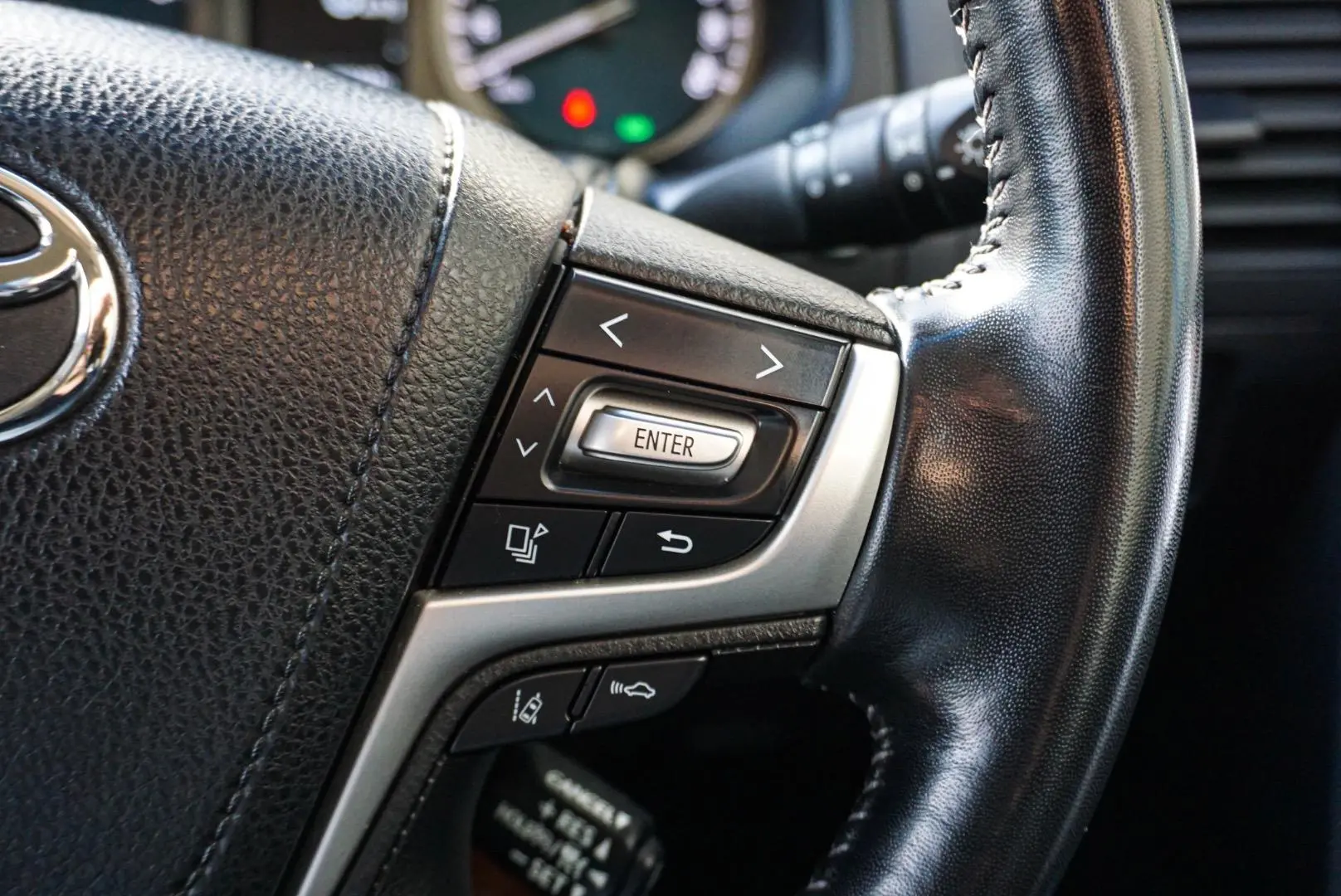 2021 Toyota Landcruiser Prado Gallery Image 20