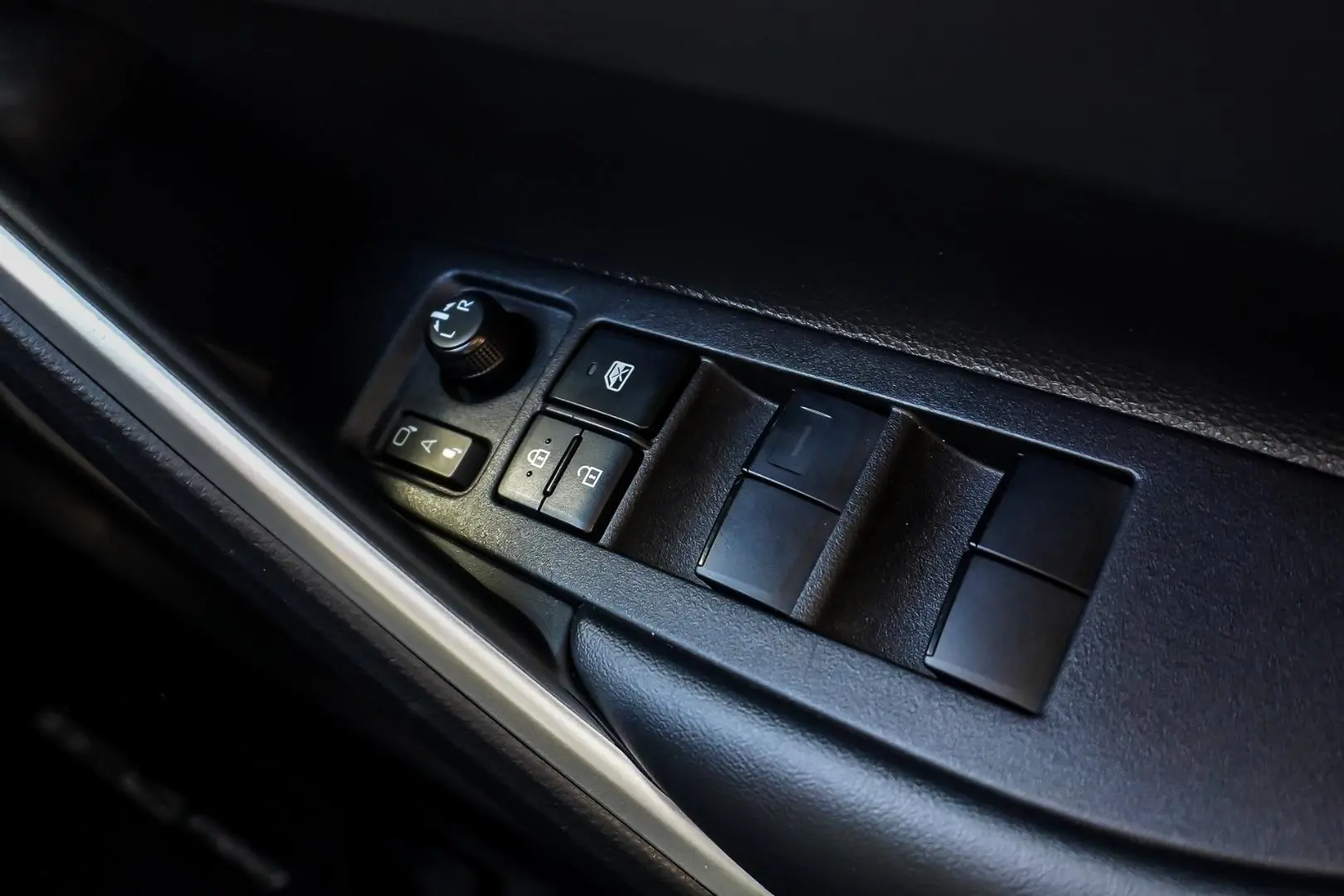 2025 Toyota Corolla Cross Gallery Image 21