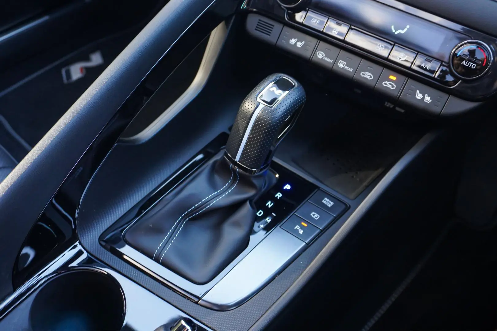 2023 Hyundai i30 Gallery Image 19