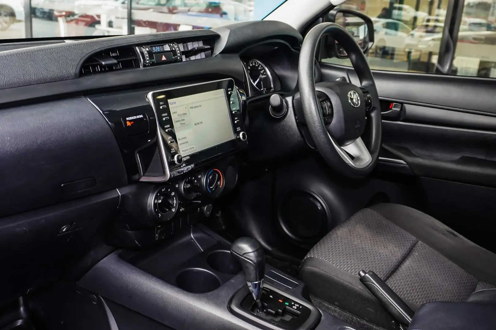 2020 Toyota Hilux Gallery Image 7