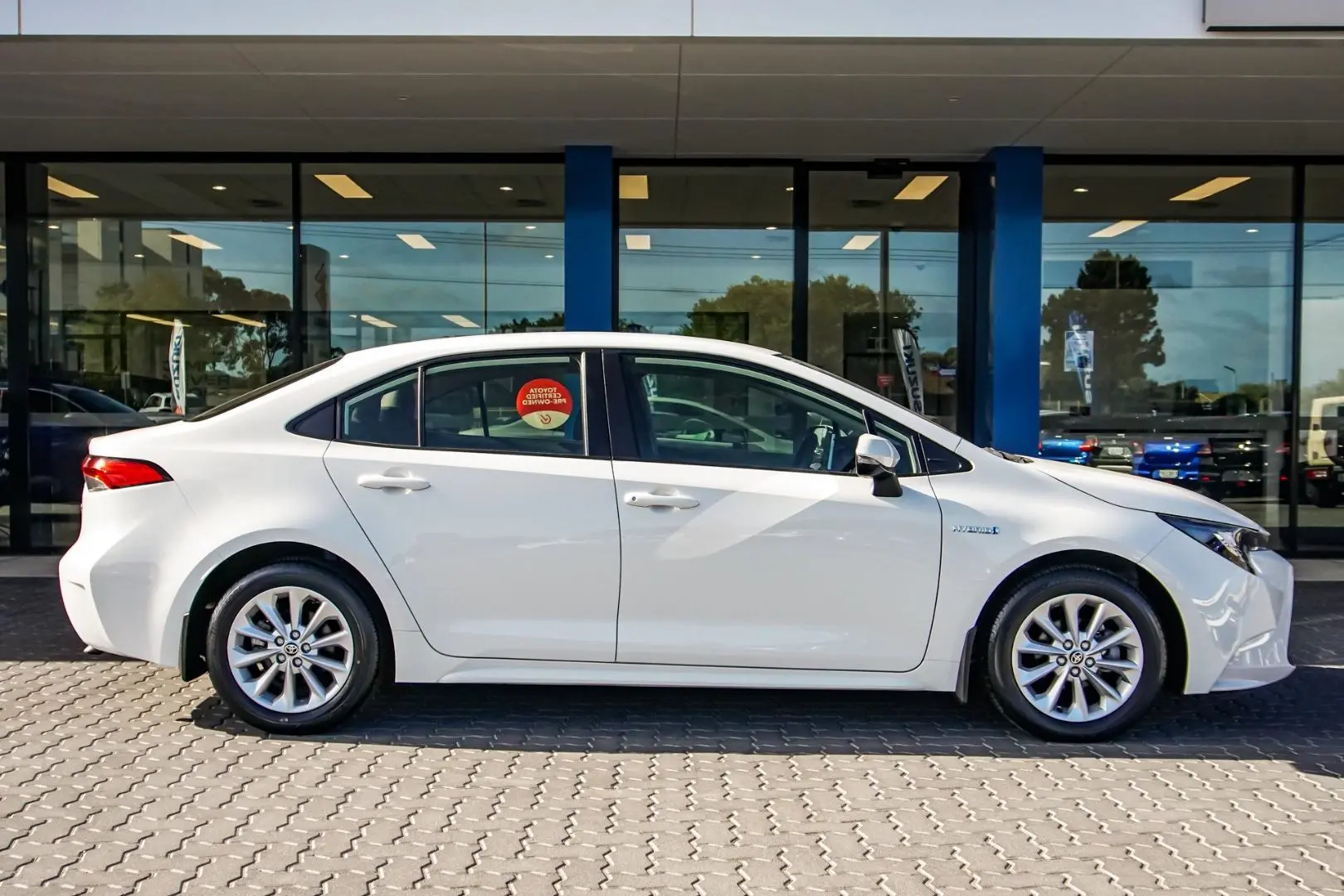 2021 Toyota Corolla Gallery Image 3