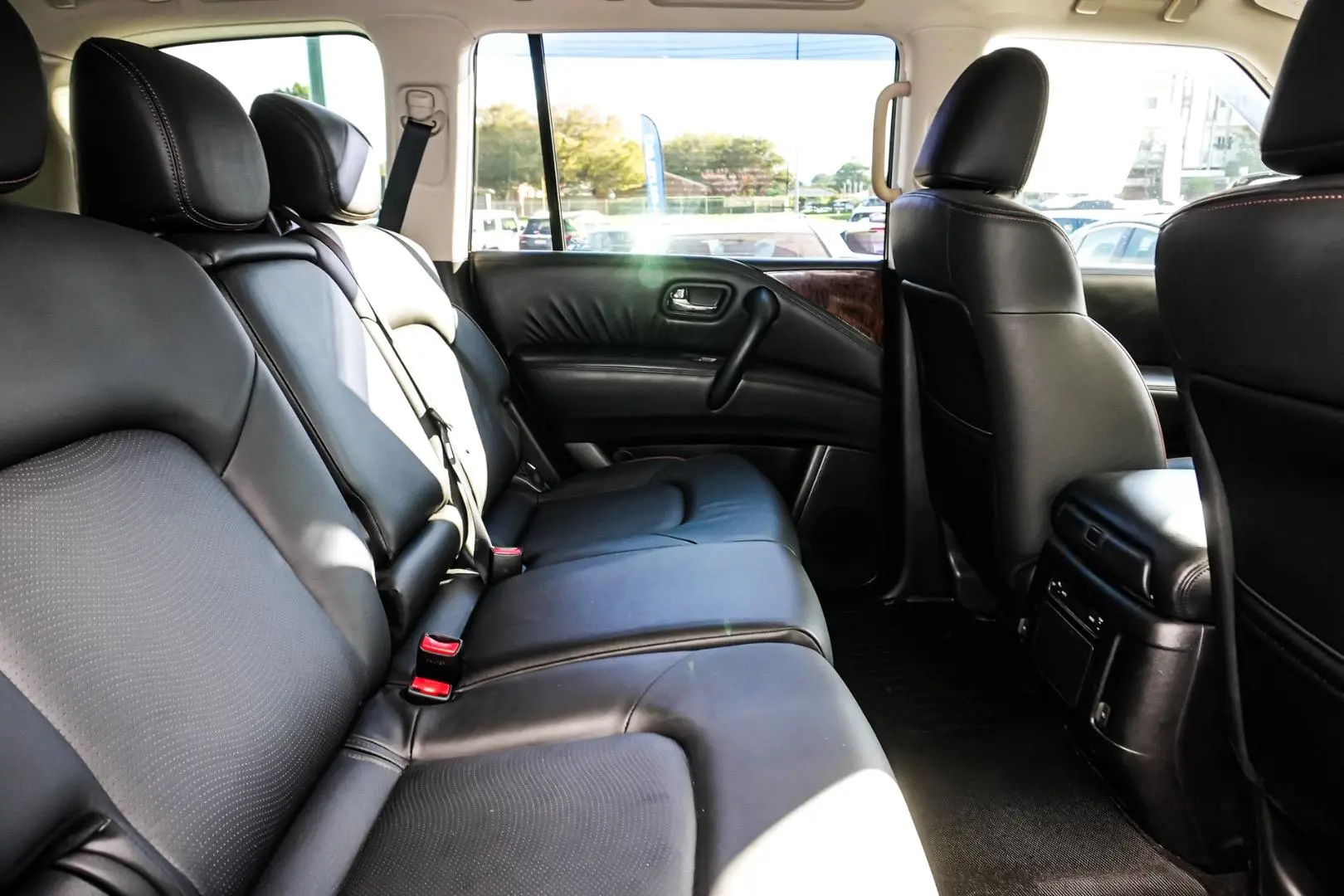 2021 Nissan Patrol Gallery Image 9