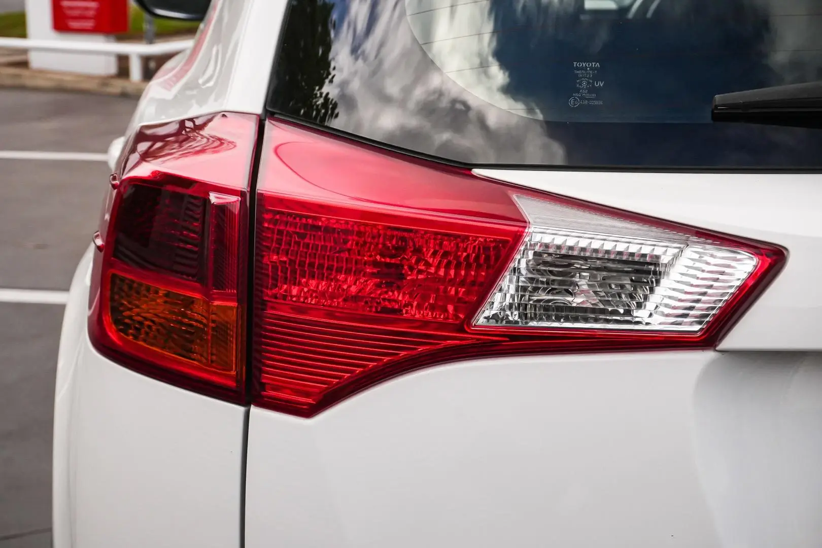 2013 Toyota RAV4 Gallery Image 14