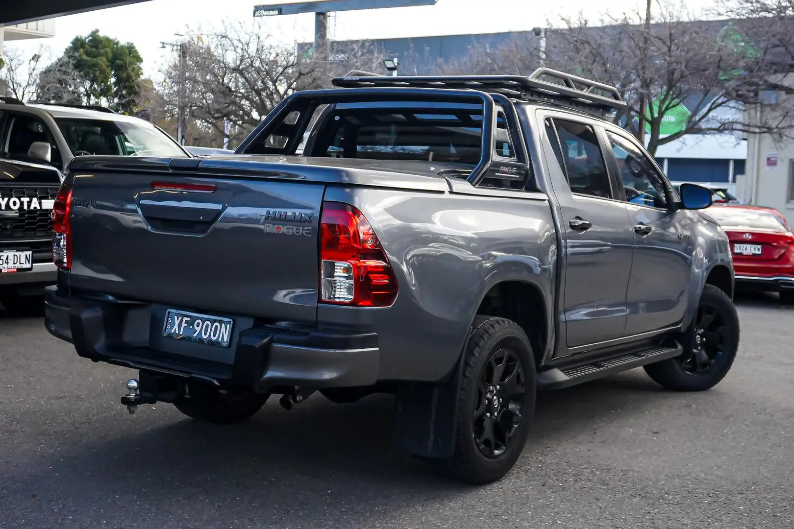 2018 Toyota Hilux Gallery Image 3