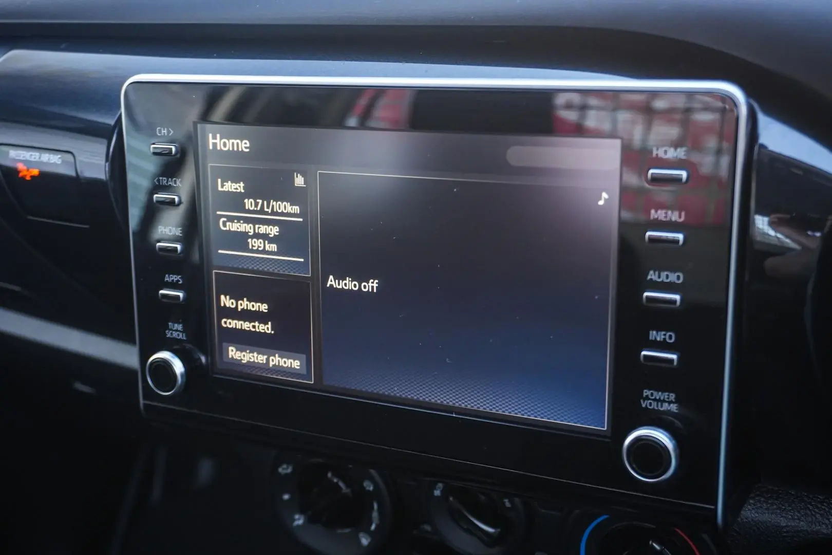 2020 Toyota Hilux Gallery Image 18