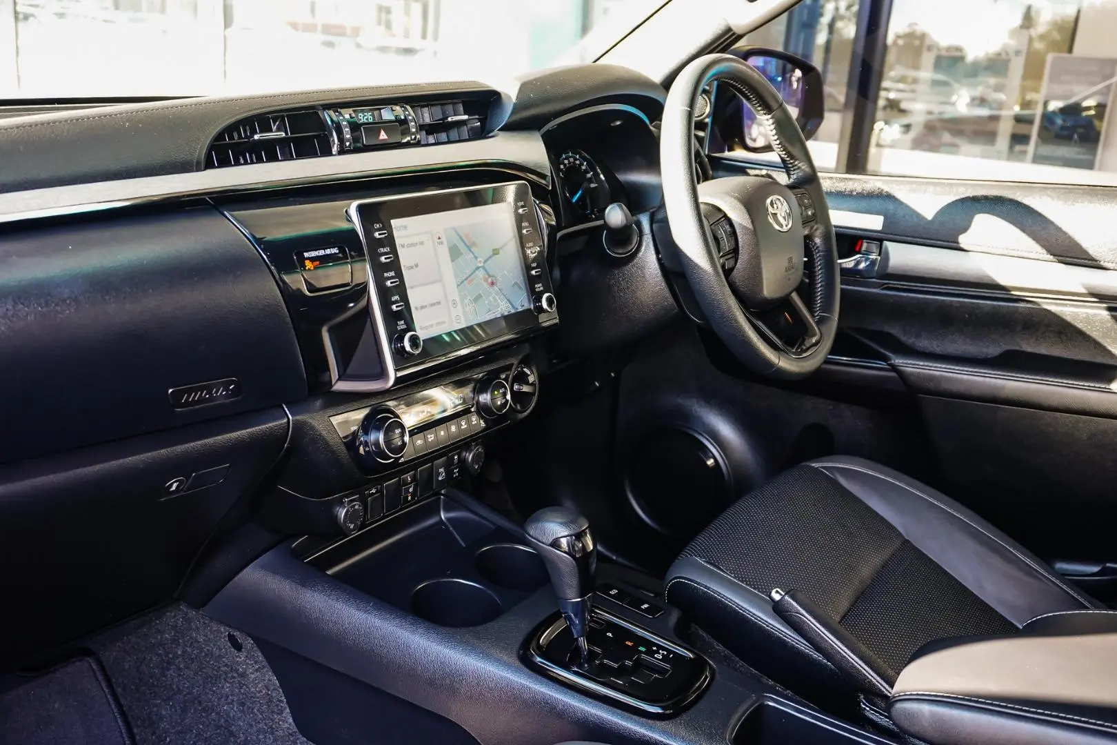 2022 Toyota Hilux Gallery Image 9