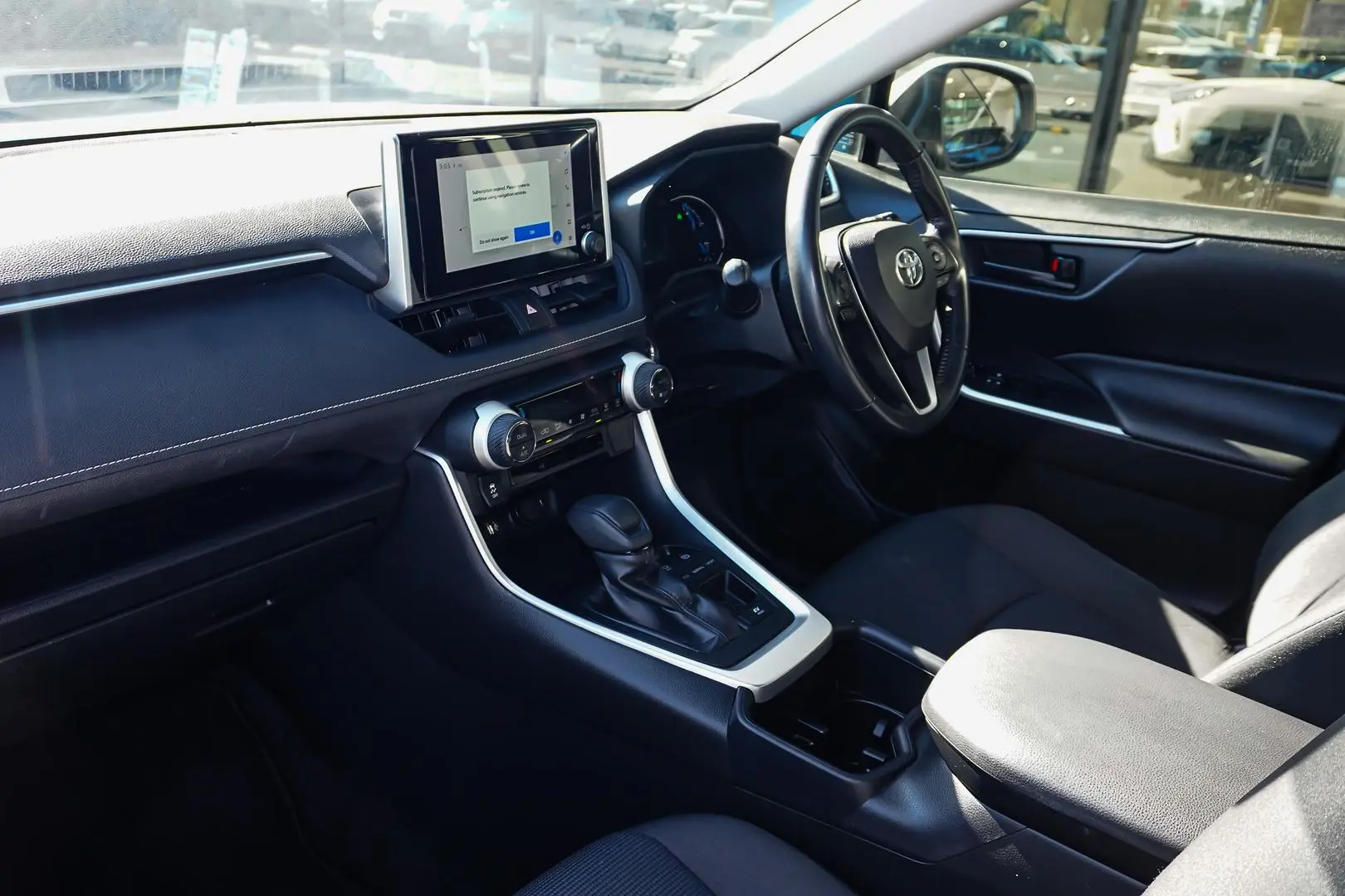 2024 Toyota RAV4 Gallery Image 11