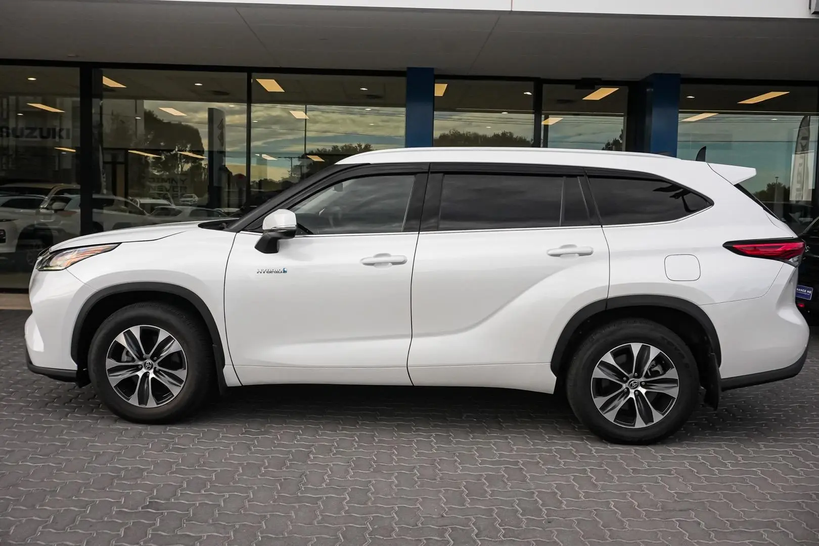 2022 Toyota Kluger Gallery Image 4
