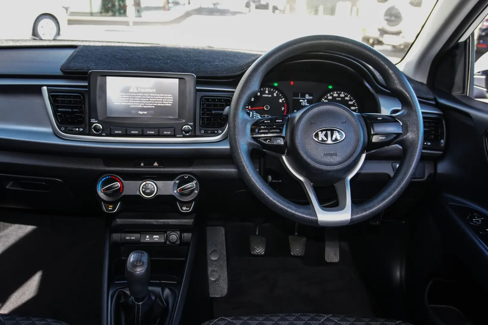 2017 Kia Rio Gallery Image 8