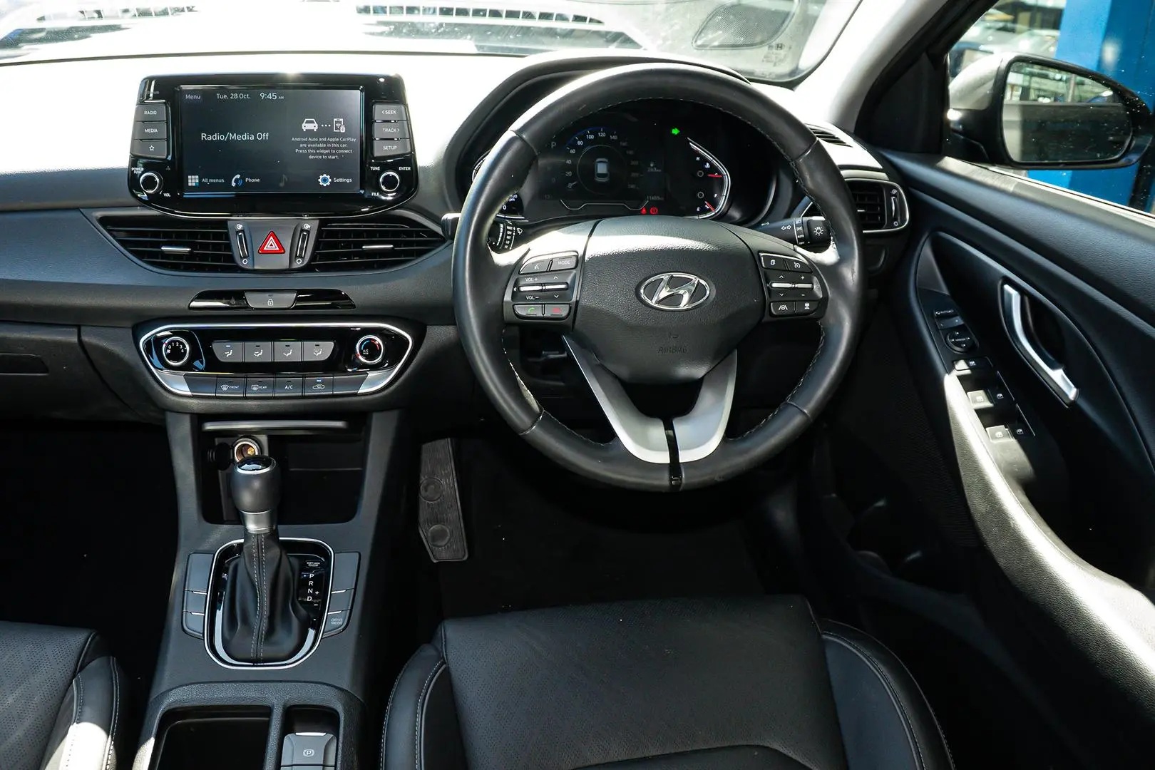 2022 Hyundai i30 Gallery Image 9