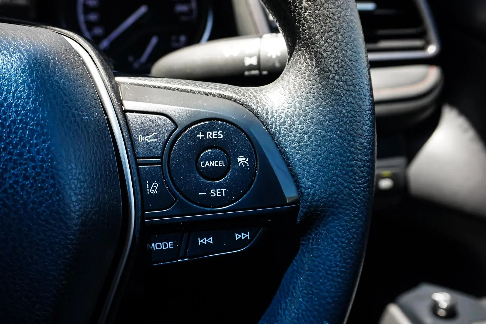 2019 Toyota Camry Gallery Image 18