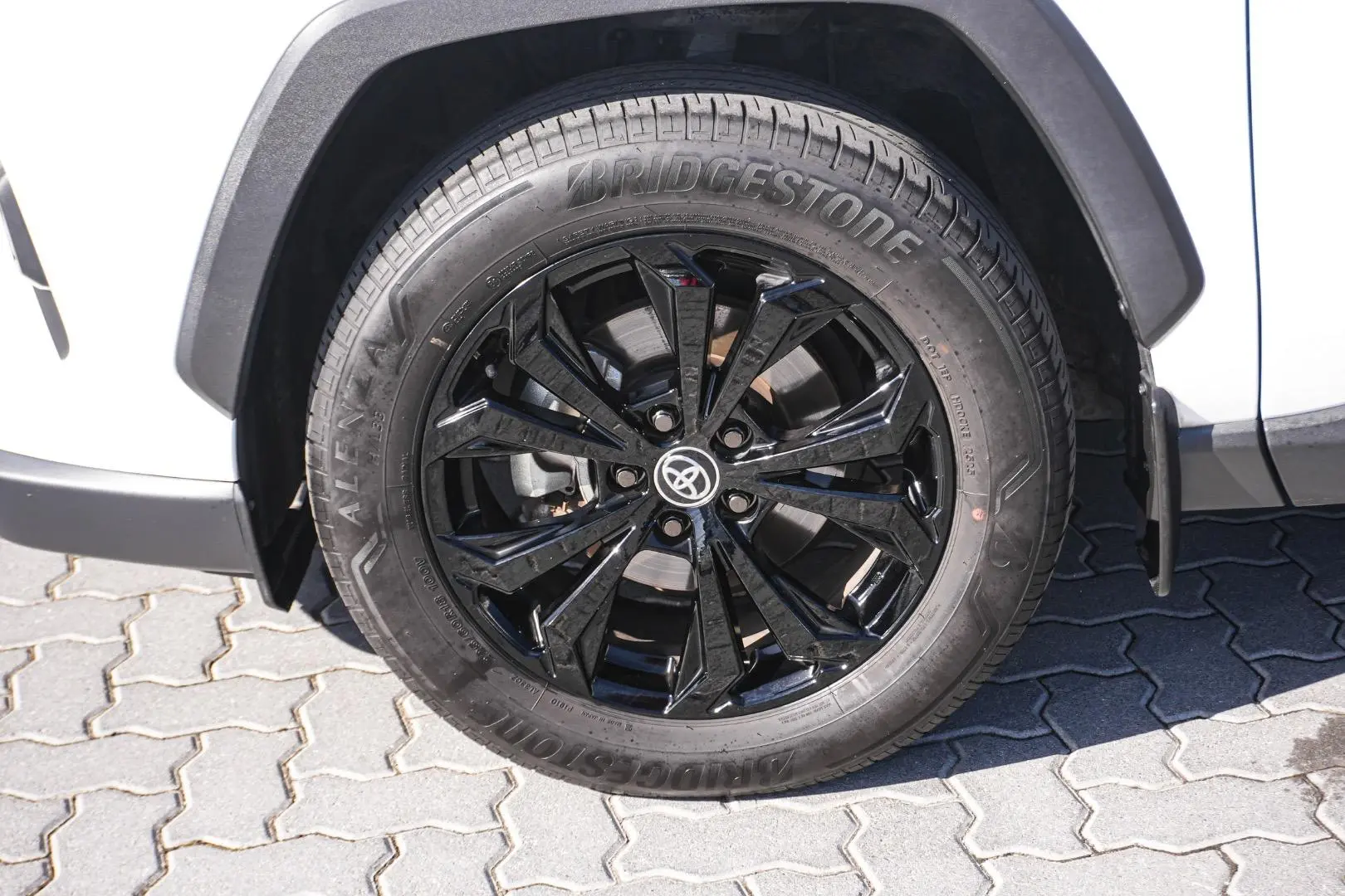 2023 Toyota RAV4 Gallery Image 12