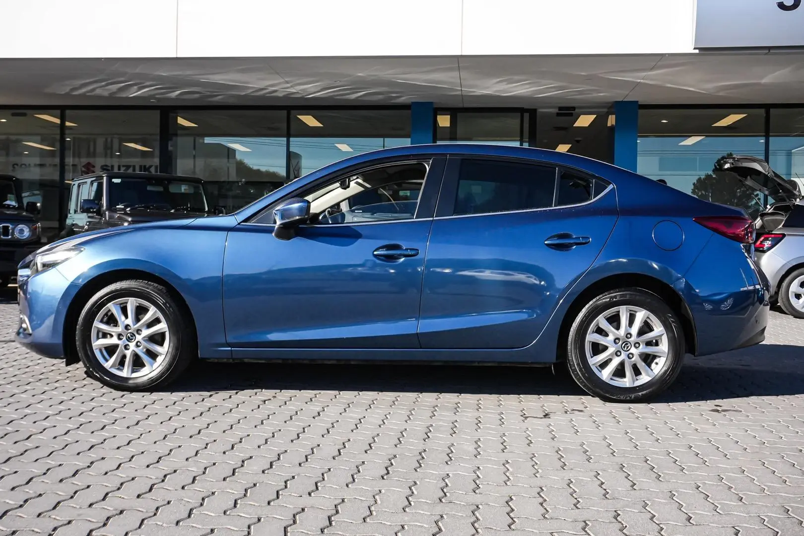2017 Mazda 3 Gallery Image 4
