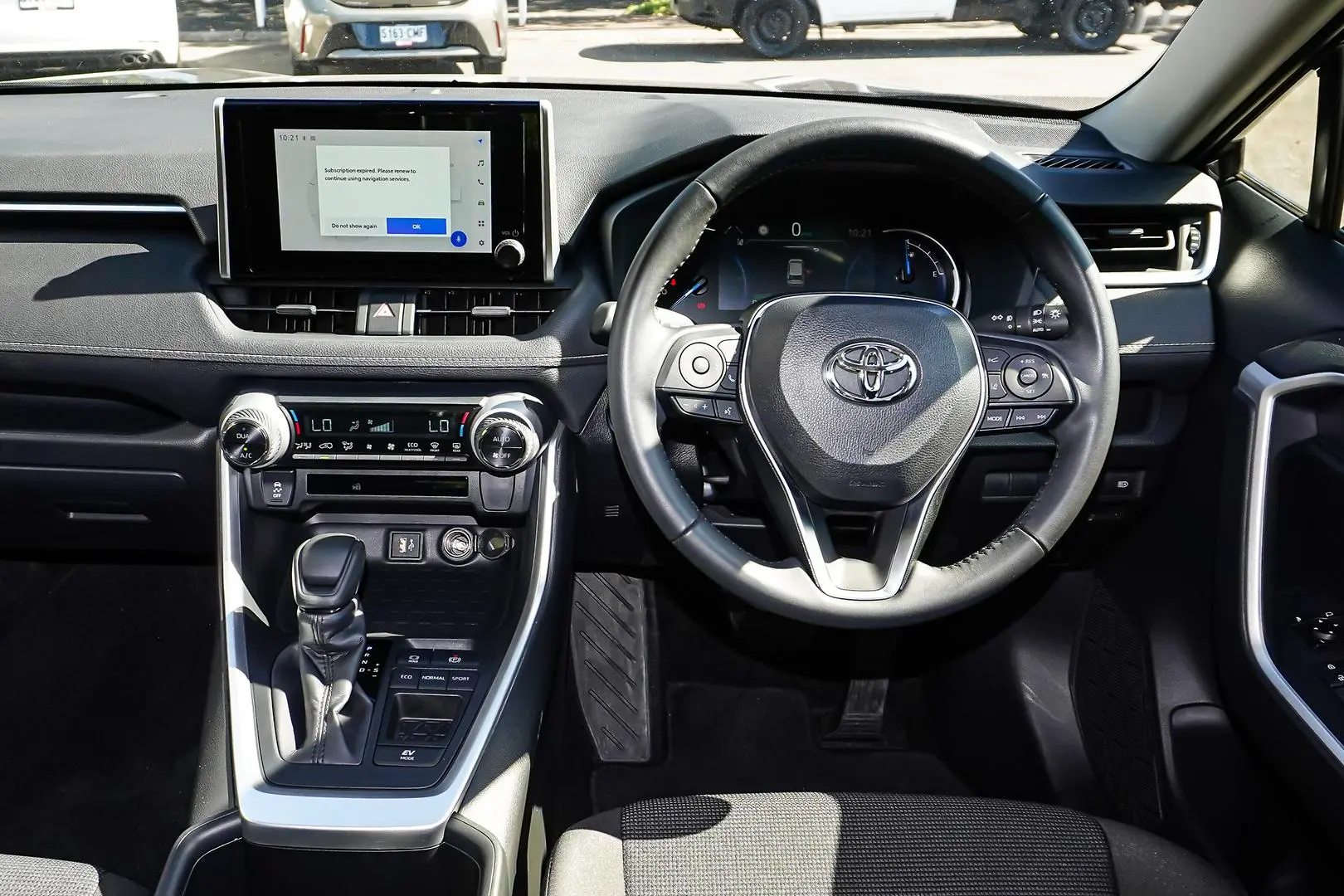 2024 Toyota RAV4 Gallery Image 8