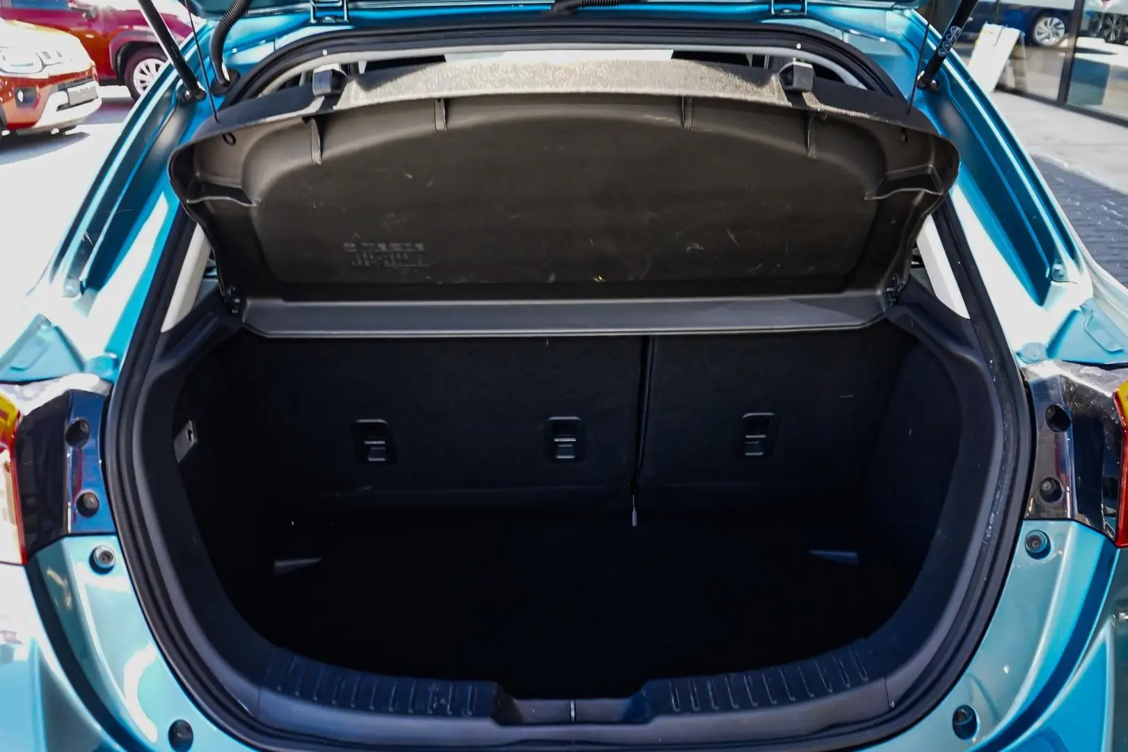 2016 Mazda 2 Gallery Image 10