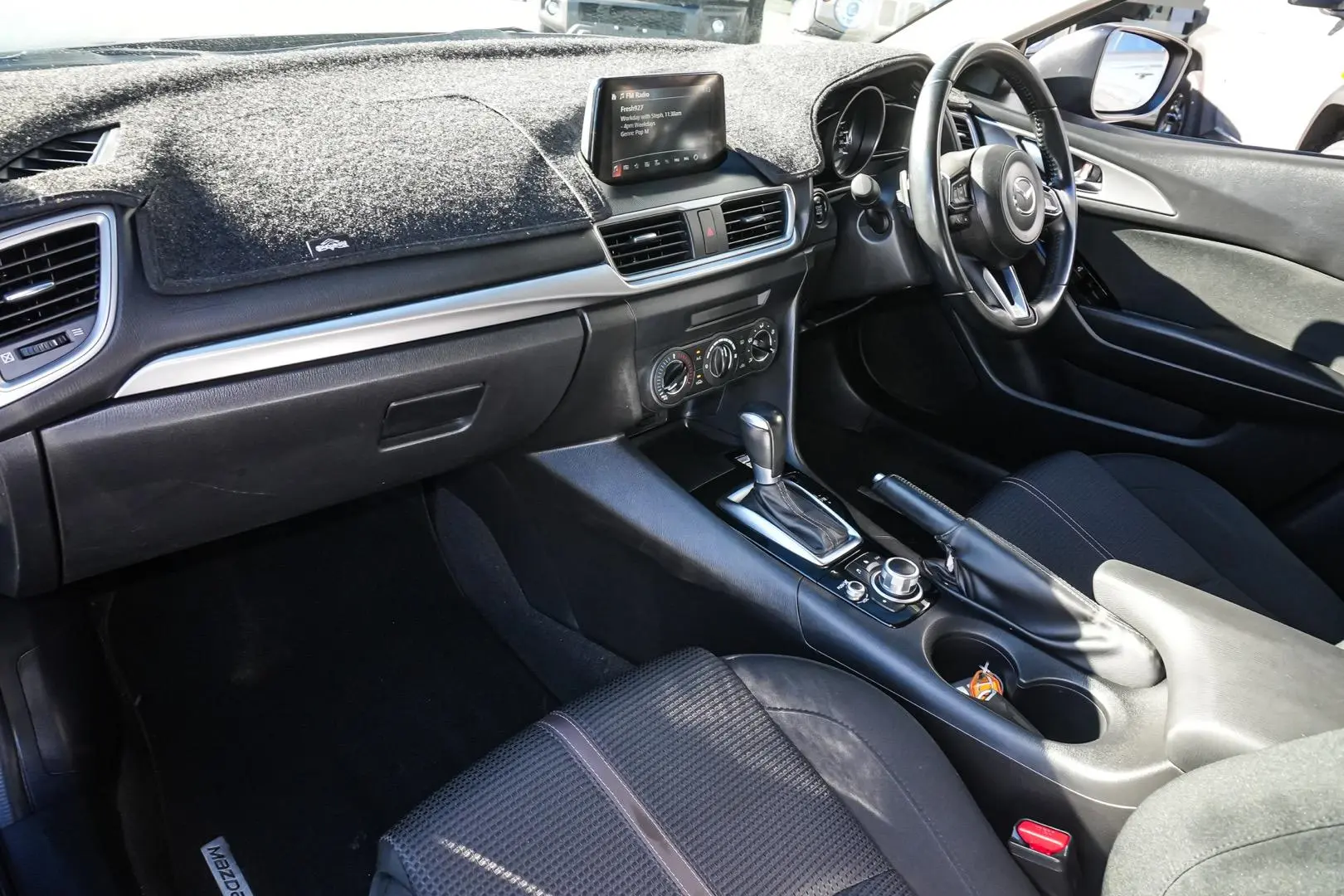 2017 Mazda 3 Gallery Image 10