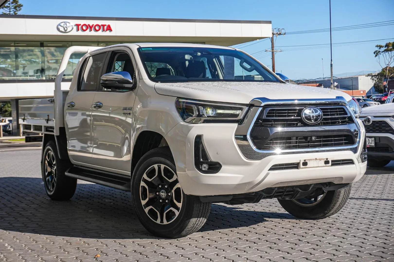 2022 Toyota Hilux Gallery Image 2
