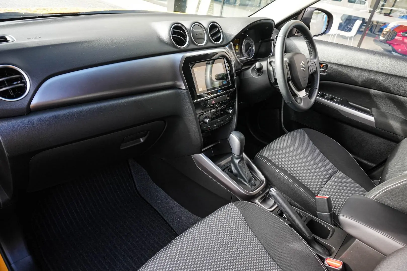 2024 Suzuki Vitara Gallery Image 10