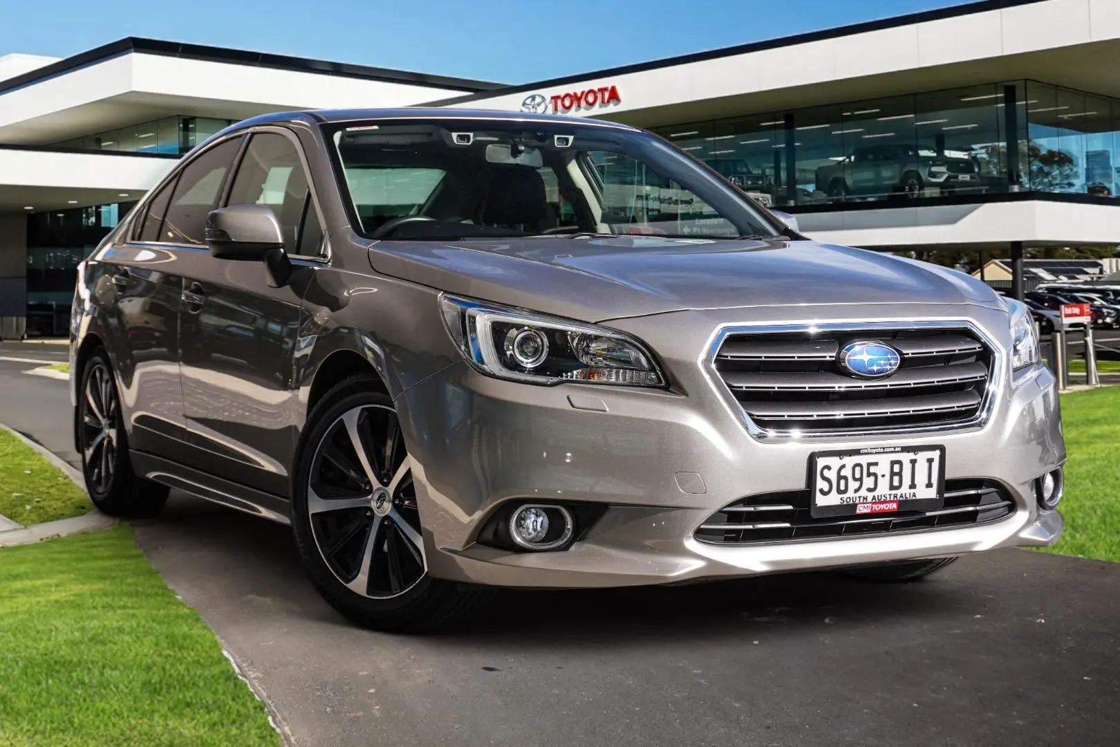 2015 Subaru Liberty Image