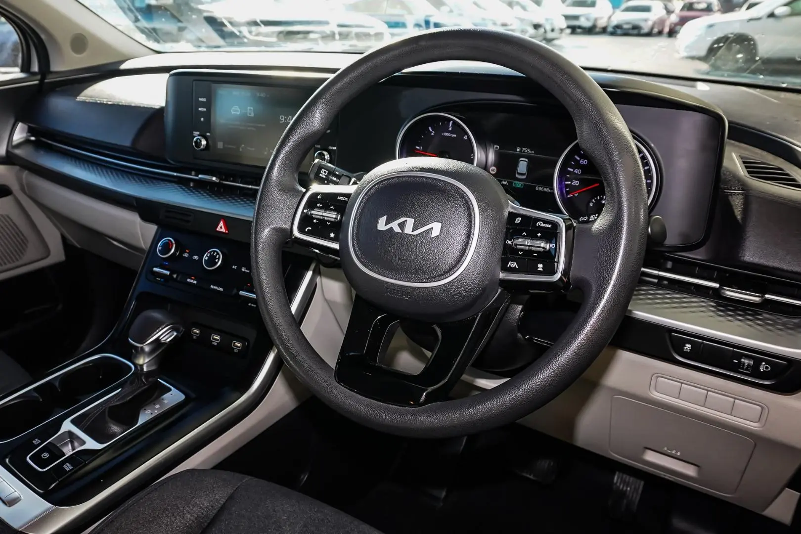 2022 Kia Carnival Gallery Image 7