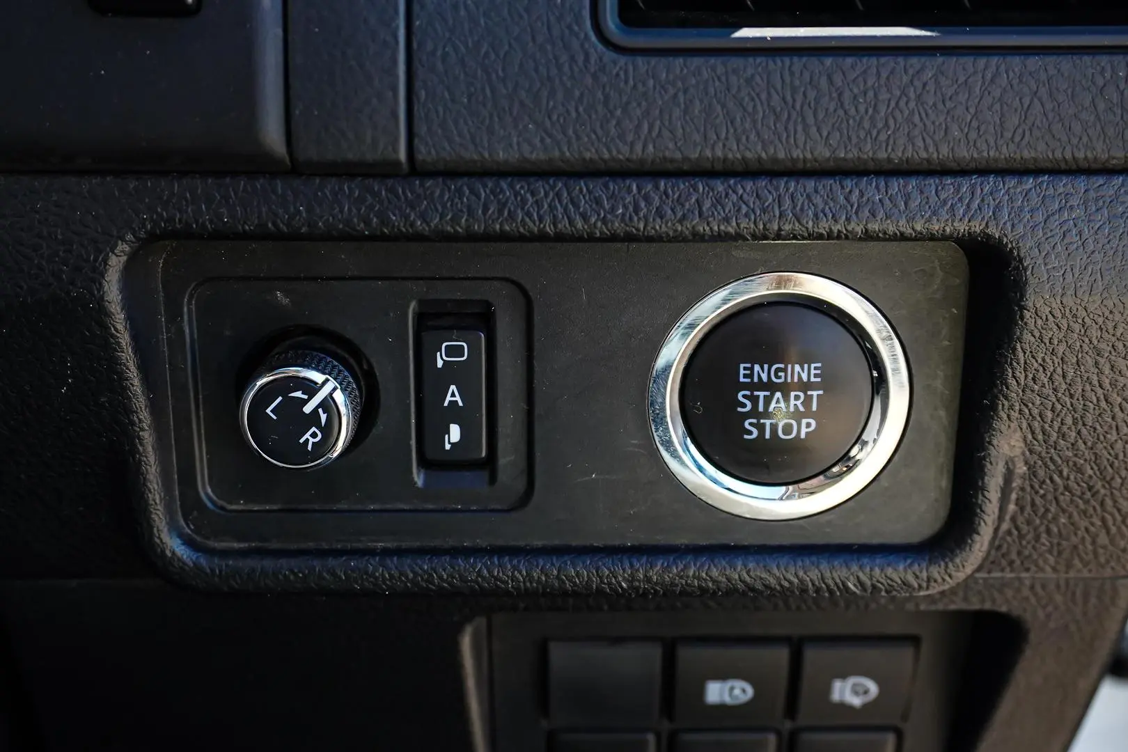 2021 Toyota Landcruiser Prado Gallery Image 22