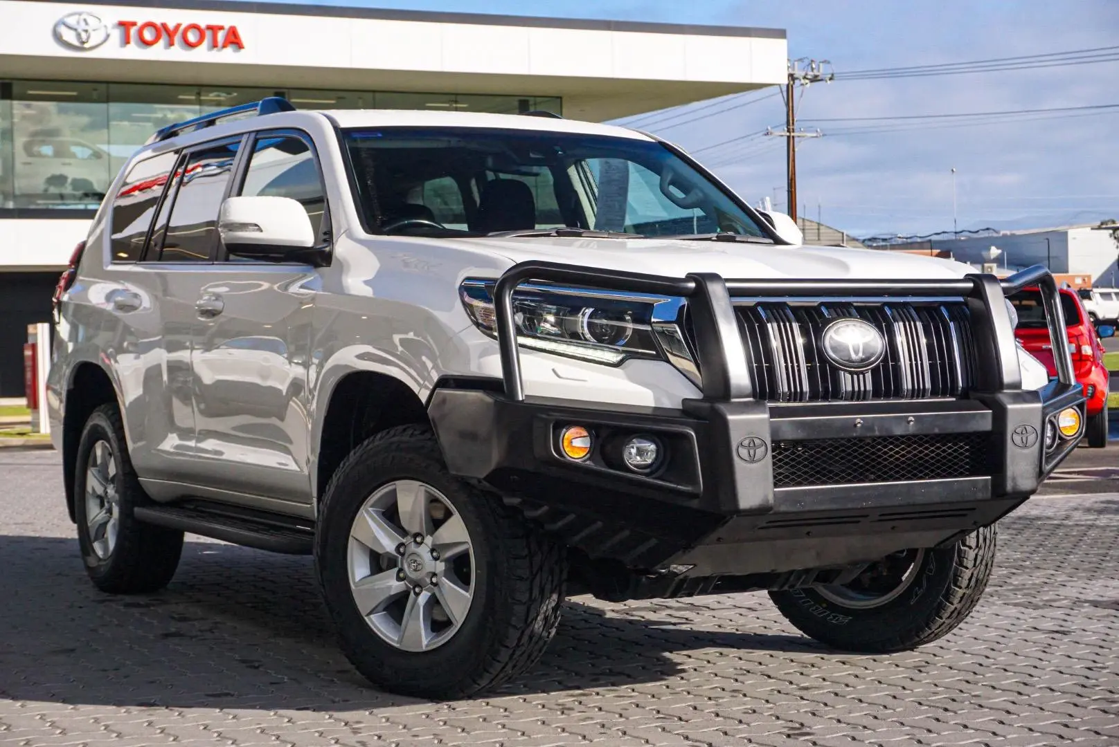 2021 Toyota Landcruiser Prado Gallery Image 2