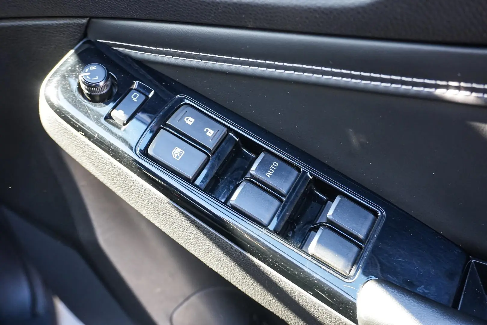 2020 Isuzu D-MAX Gallery Image 18