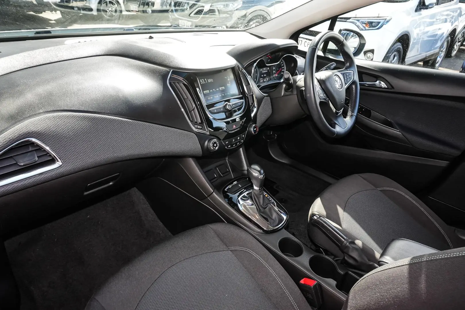 2018 Holden Astra Gallery Image 9
