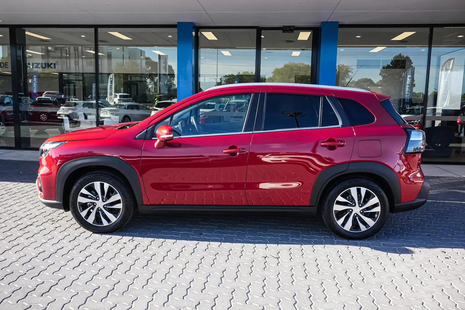 2023 Suzuki S-Cross Gallery Image 4