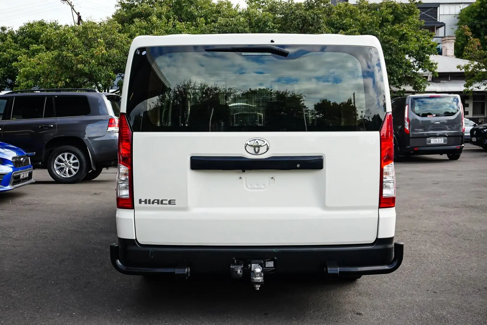 2022 Toyota Hiace Gallery Image 5