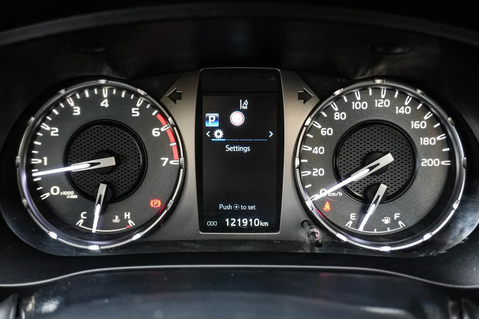 2020 Toyota Hilux Gallery Image 16