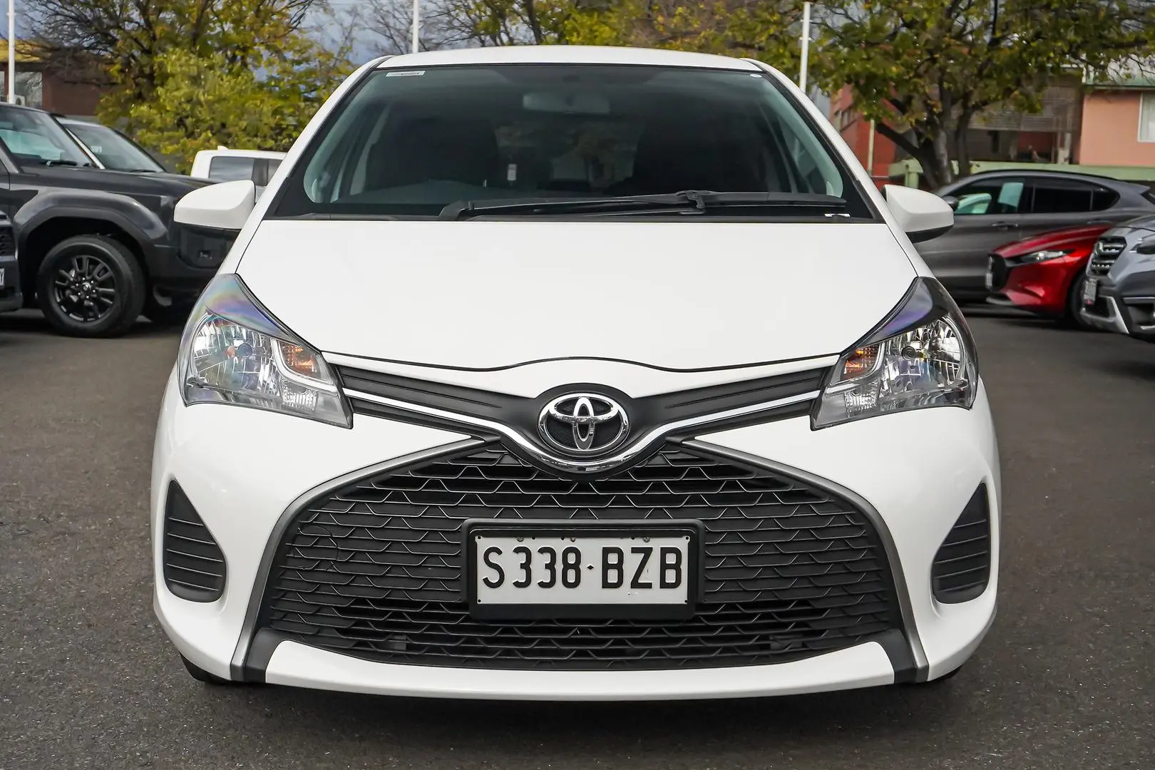2016 Toyota Yaris Gallery Image 5