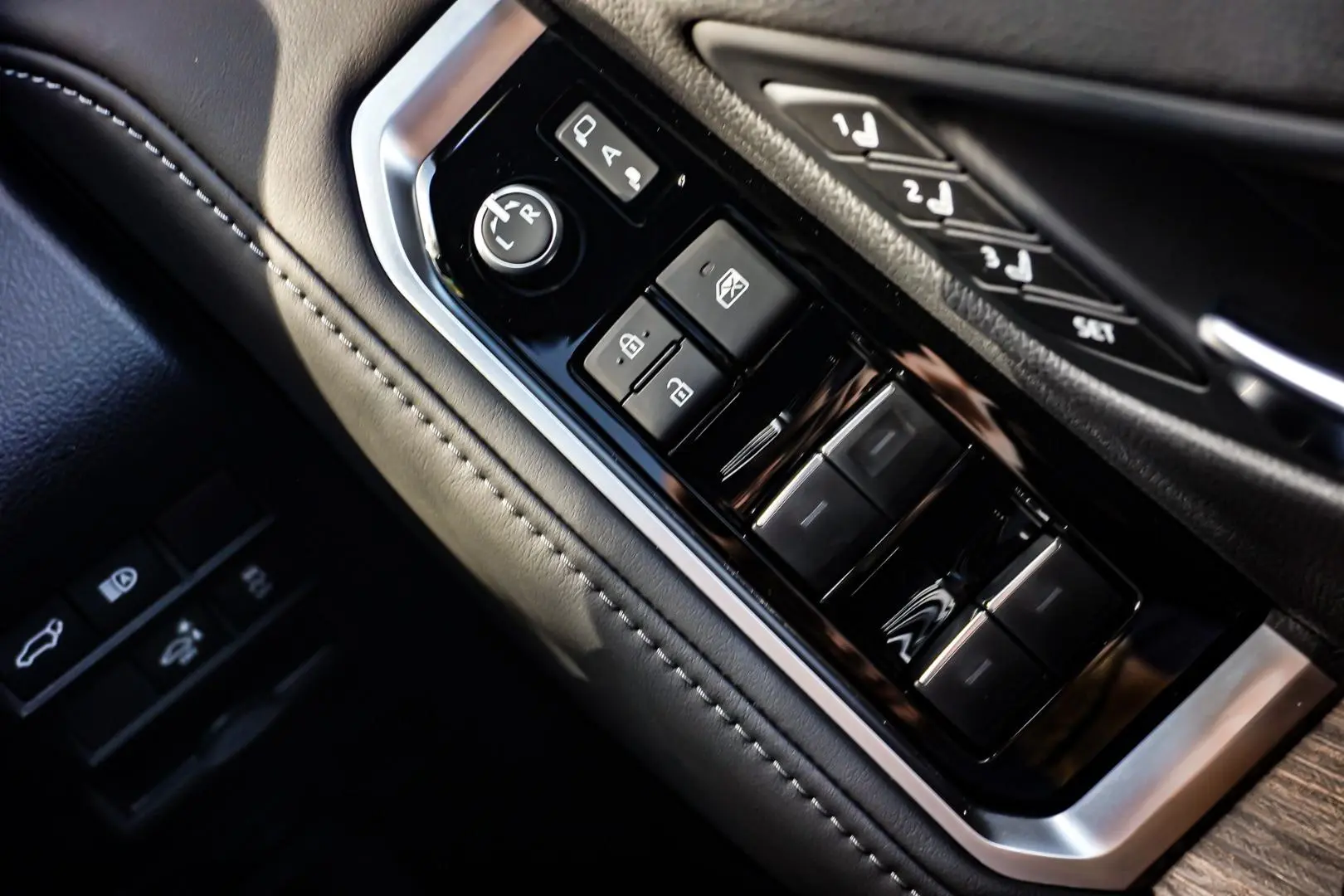 2023 Toyota Landcruiser Gallery Image 26