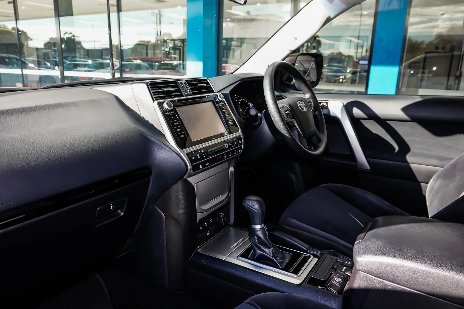 2020 Toyota Landcruiser Prado Gallery Image 10