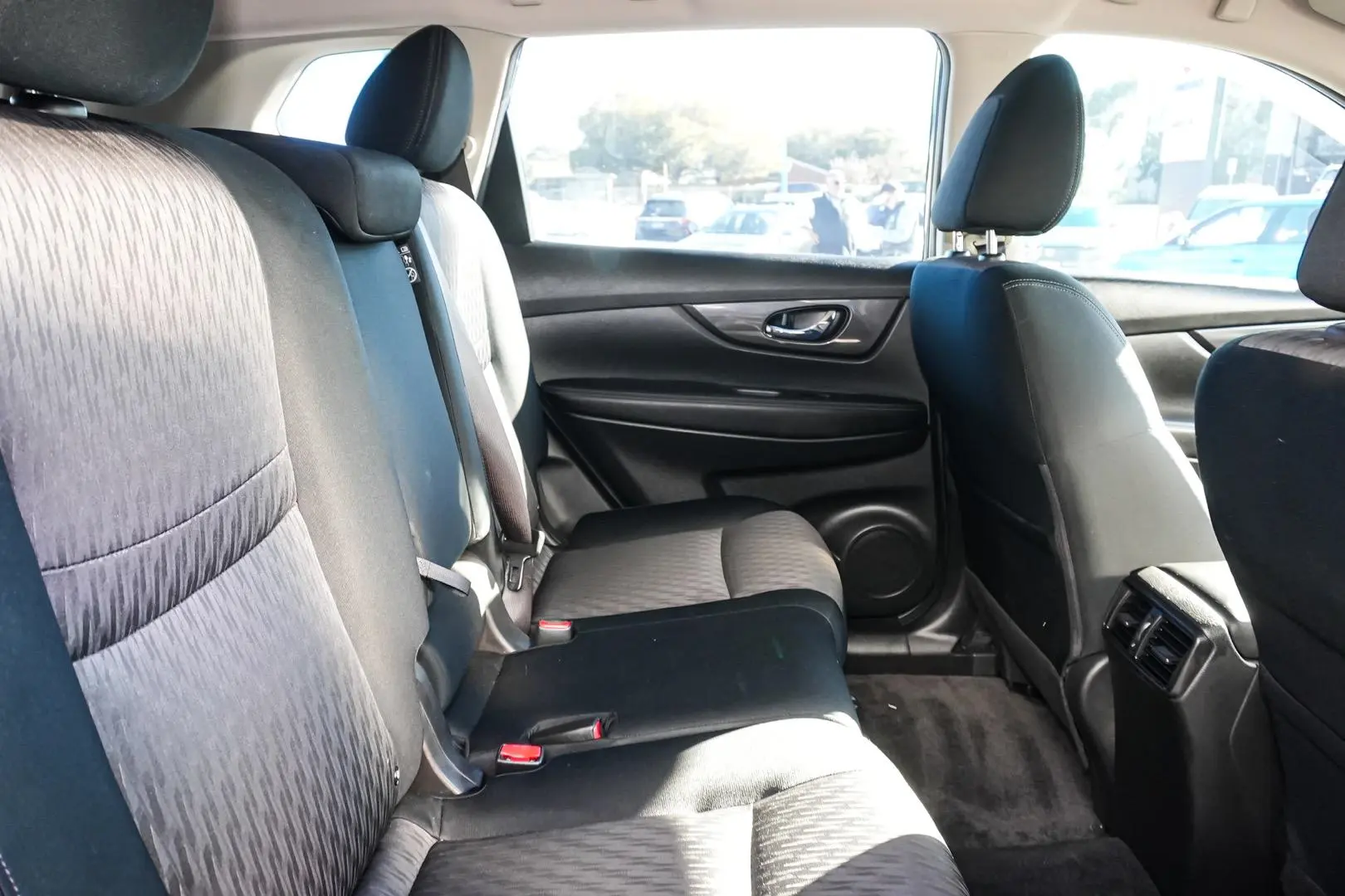 2020 Nissan X-TRAIL Gallery Image 9