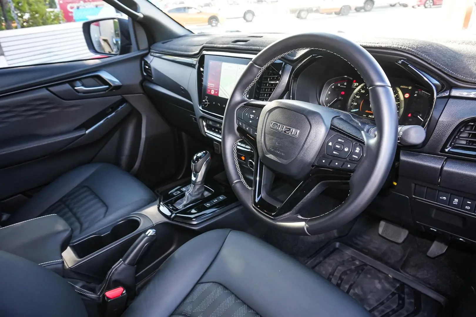 2025 Isuzu D-MAX Gallery Image 7