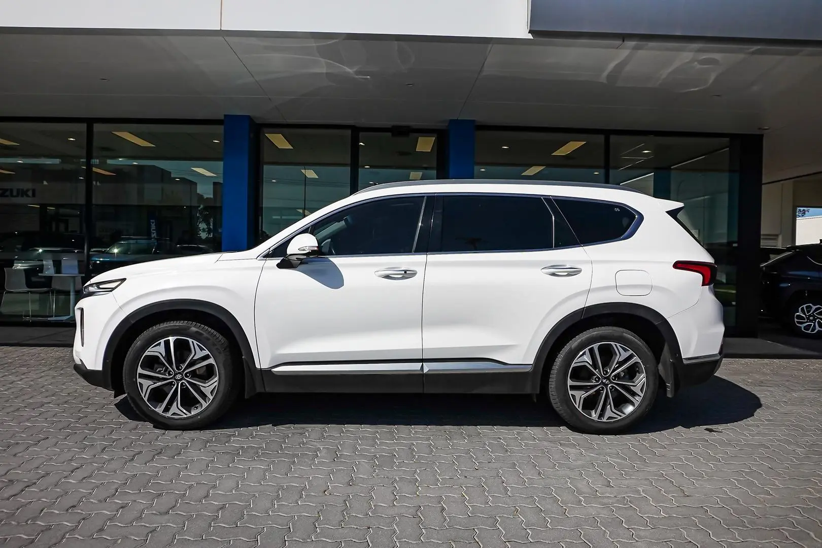 2019 Hyundai Santa Fe Gallery Image 4