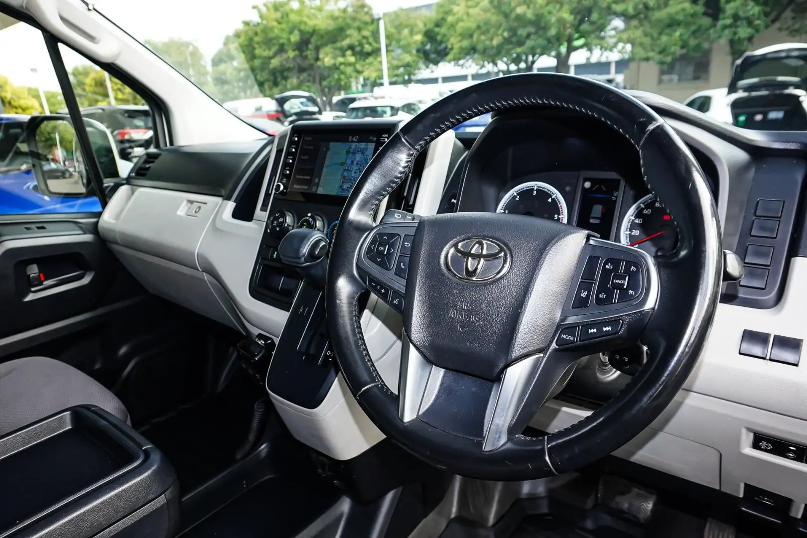 2022 Toyota Hiace Gallery Image 6