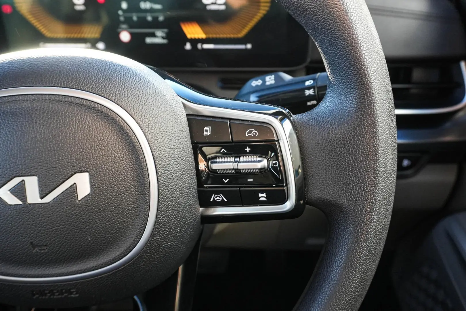 2024 Kia Carnival Gallery Image 20