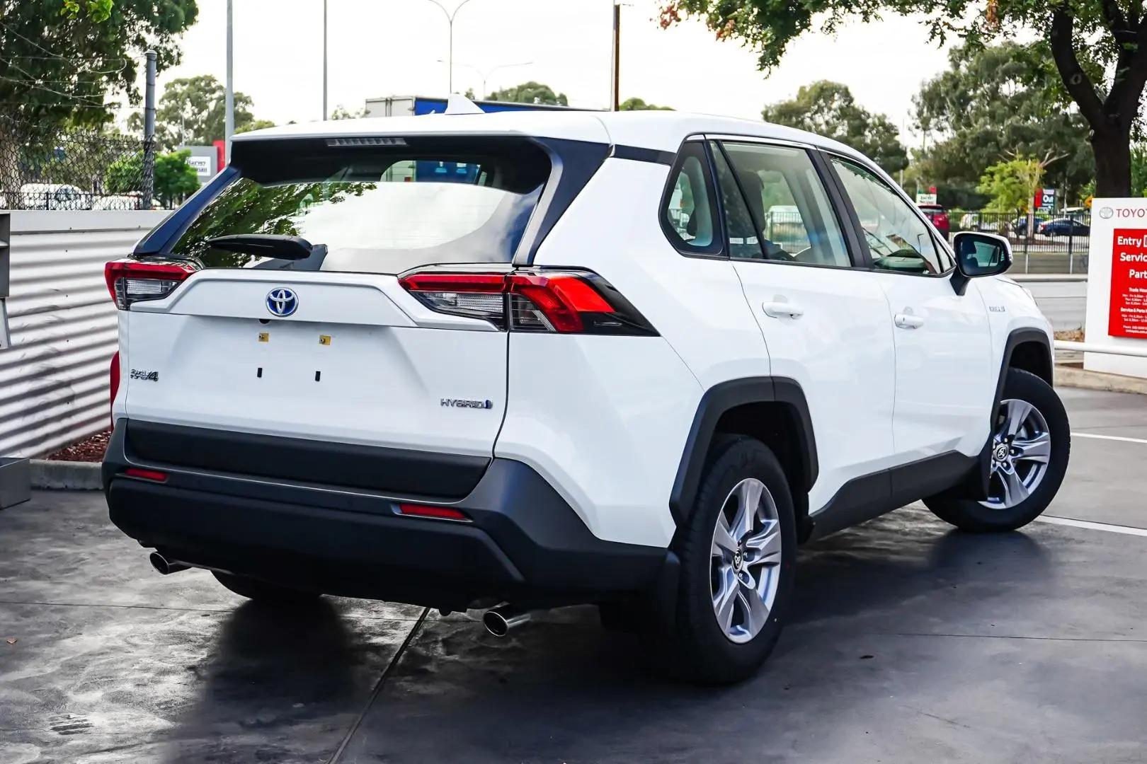 2022 Toyota RAV4 Gallery Image 3