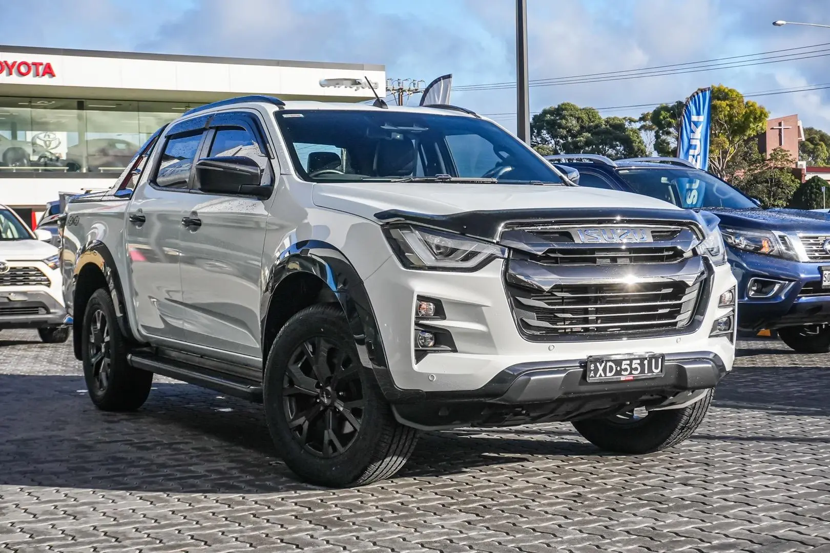 2023 Isuzu D-MAX Gallery Image 2